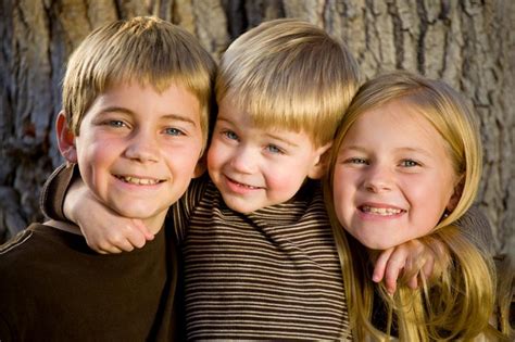 sibling|SIBLING definition and meaning .